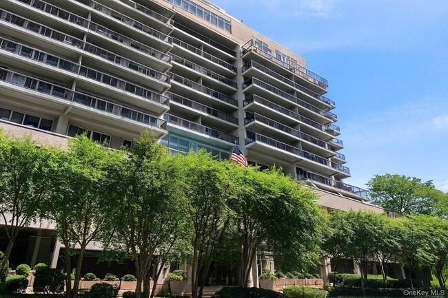 Building Photo - 1020 Warburton Ave Unit 7G Rental