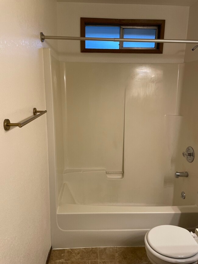 Photo - 711 11th St NE