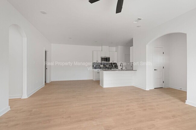 Photo - 8900 Cambria Cir