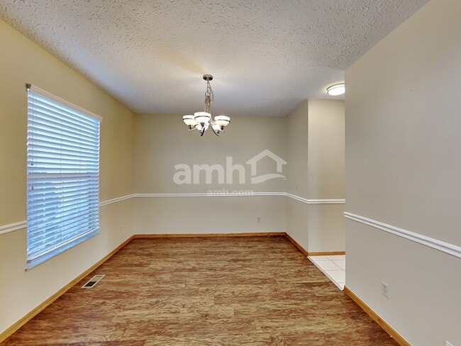 Photo - 8865 Kingsley Dr