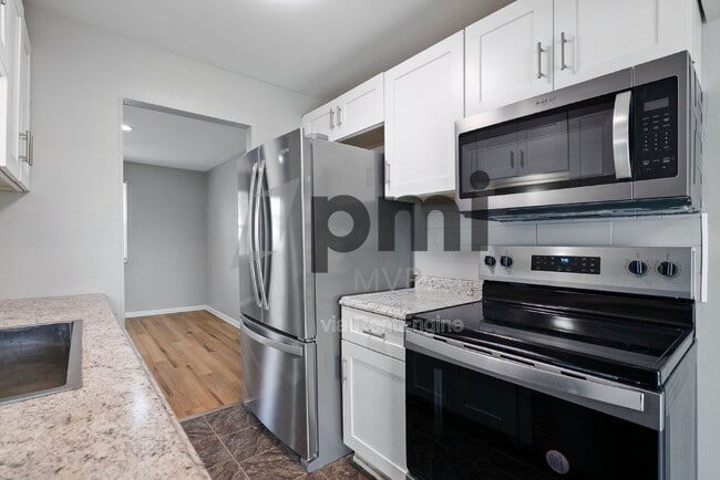 Photo - 3027 Rotunda Ct S