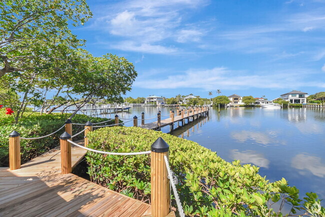 Building Photo - 3543 S Ocean Blvd Rental