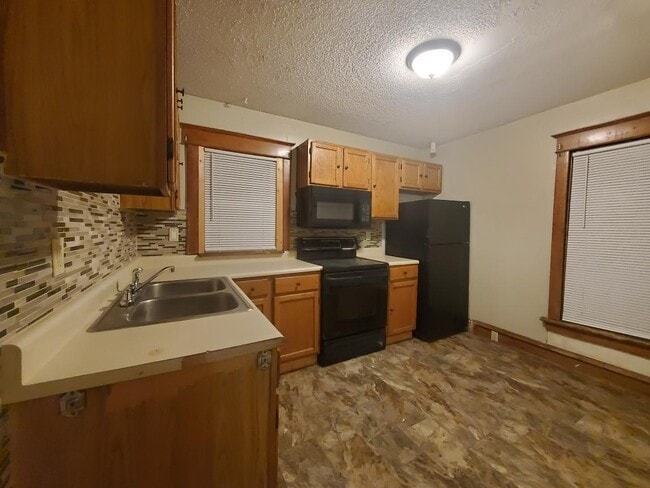 228 1/2 Randolph St