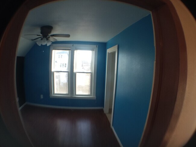 Photo - 612 6th St SW