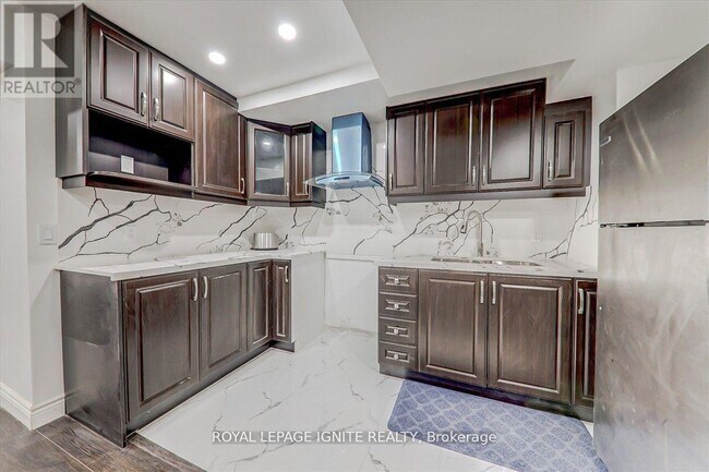 Photo - 114 Lawrence Pilkington Ave