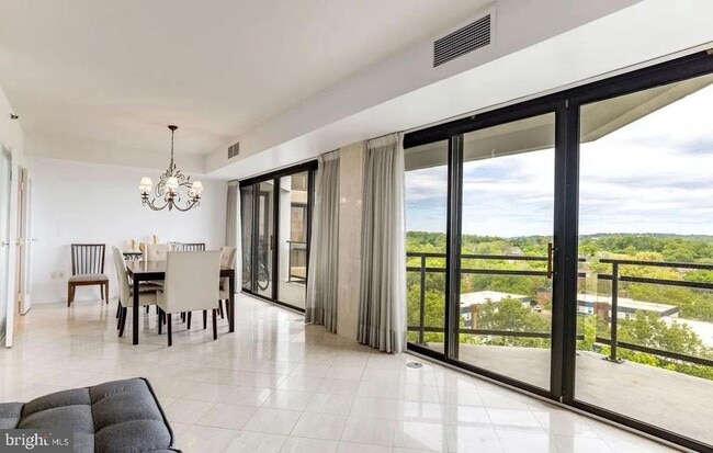 Photo - 1530 Key Blvd Unit 906