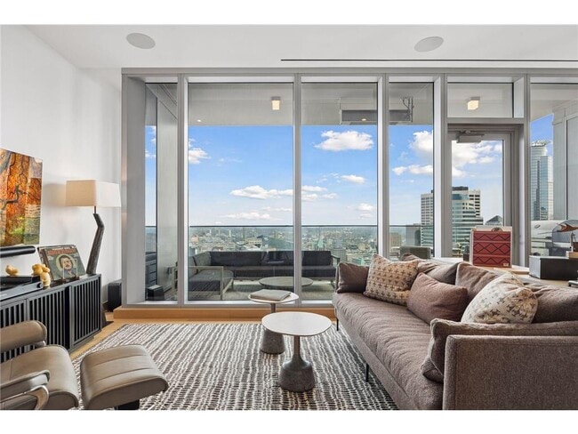 Photo - 255 Hennepin Ave Unidad 3201