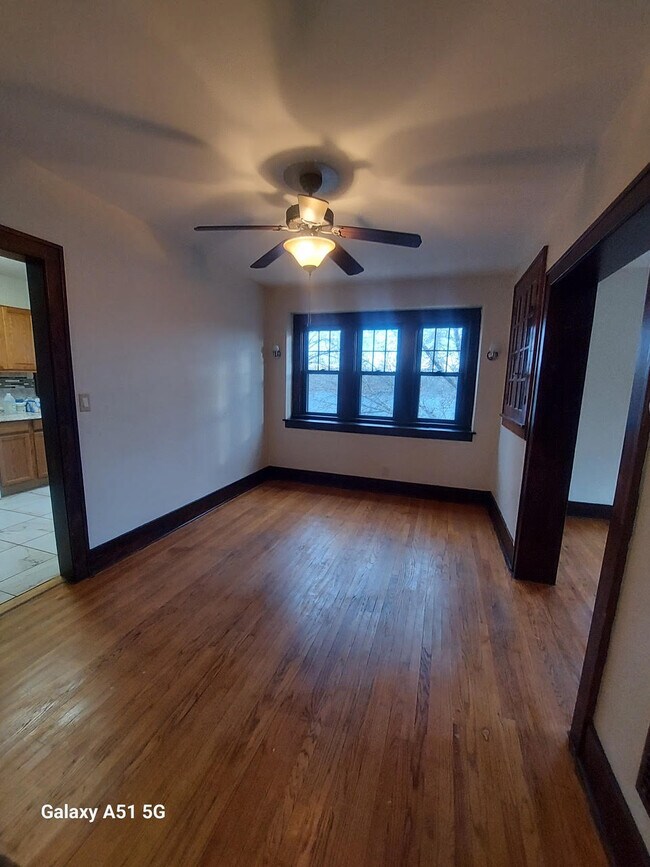 Photo - 442 N Main St