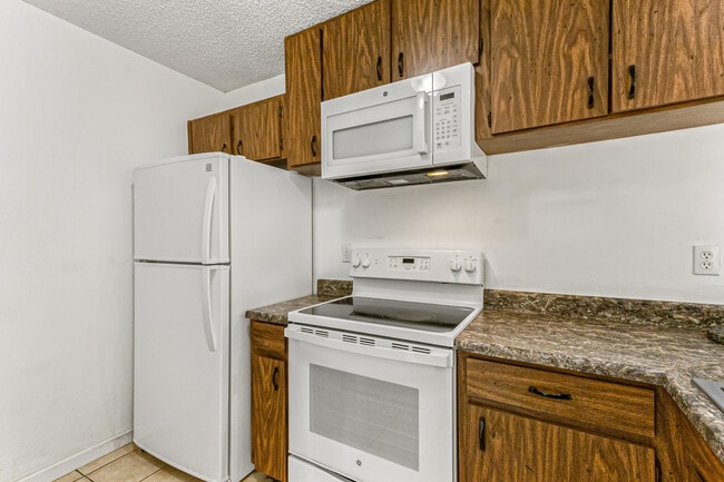 Photo - 1441 Sheafe Ave NE