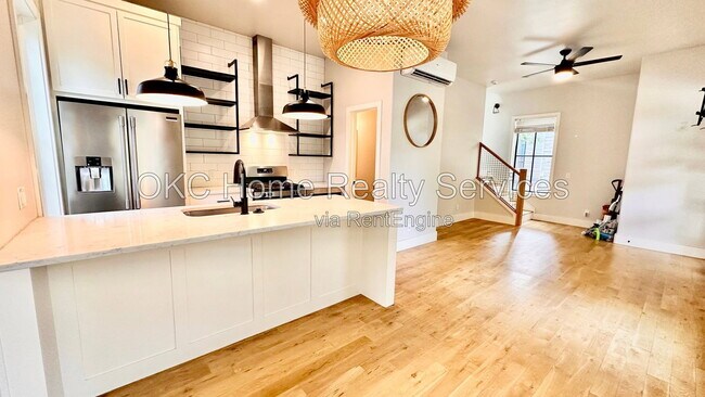 Photo - 941 Pedalers Ln