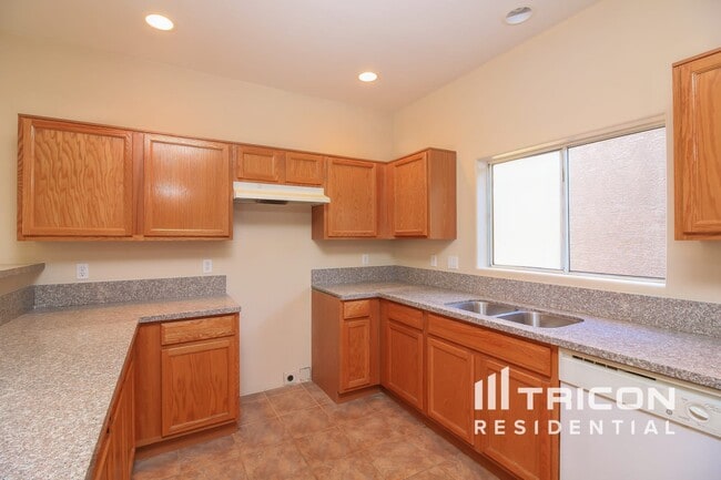 Photo - 17610 N 17th Pl