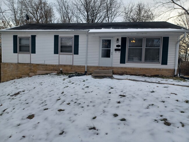 Building Photo - 321 Elder St