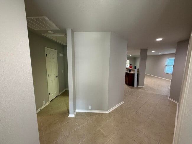 Photo - 5518 Timber Haven