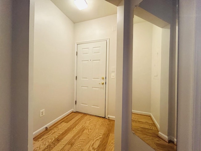 Photo - 21197 McFadden Square Unit 203