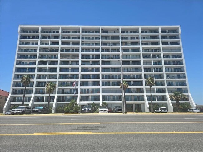 Building Photo - 7310 Seawall Blvd Unit 502 Rental
