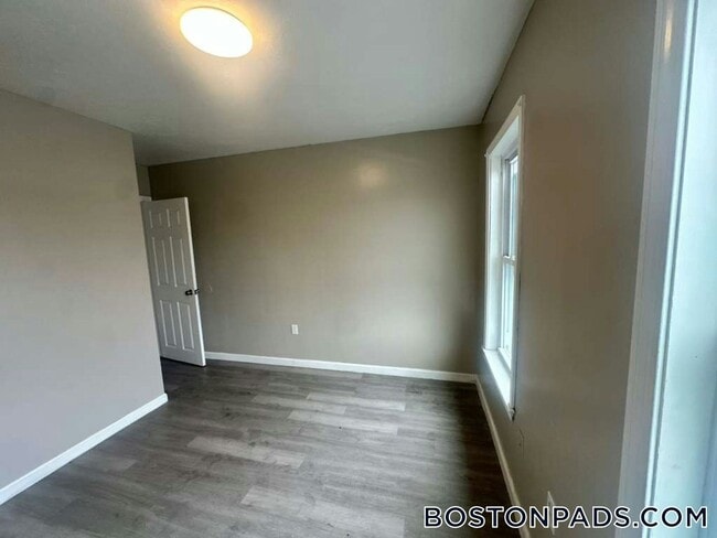 249 Lincoln St Unidad 2R