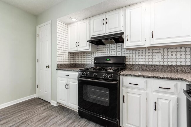 Kitchen - 7047 Muirfield Dr Unit 7047