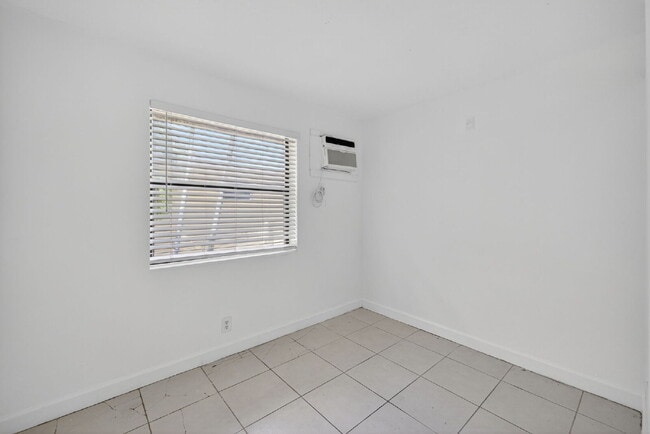 Photo - QUICK MOVE IN - FIRST MONTH FREE | Bright & Modern 1-Bedroom Apartment in Prime Oakland Park Loca... Unit 19