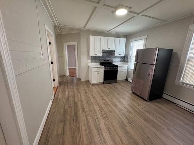 Building Photo - 58 Pilling St Unit 2