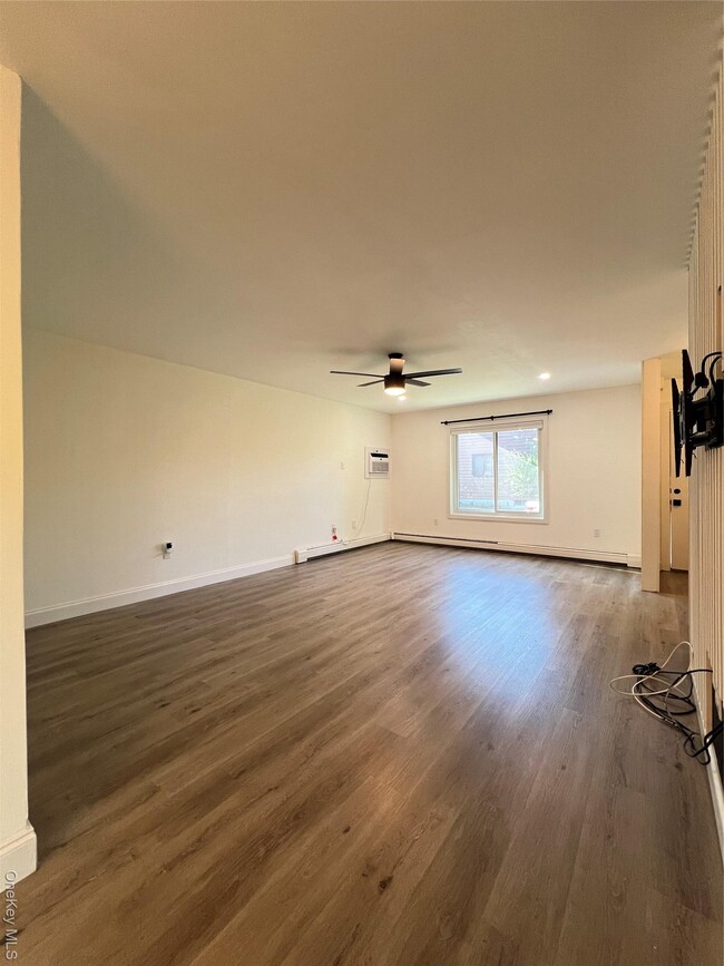 Photo - 6 Hilltop Cir