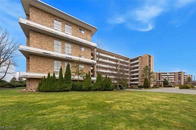 Photo - 2202 Acacia Park Dr Unidad 2605