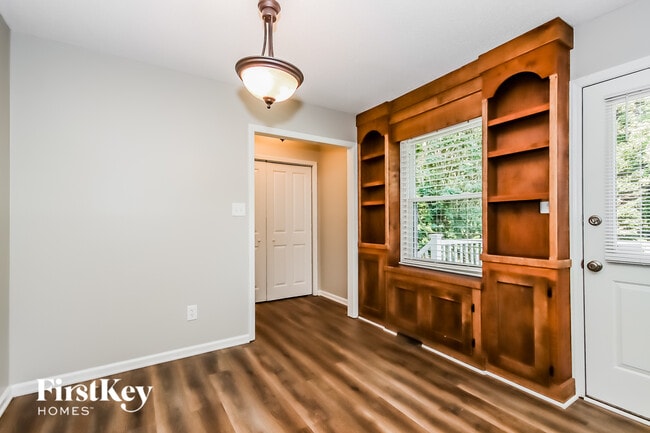 Photo - 6917 Forest Manor Dr