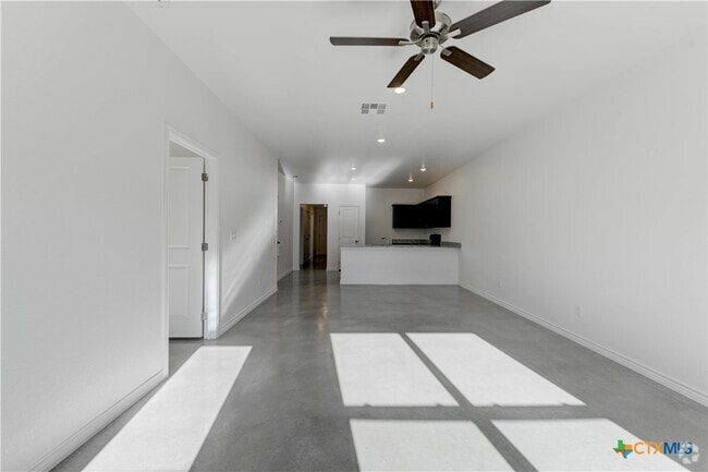 Building Photo - 526 Lost Trl Rental