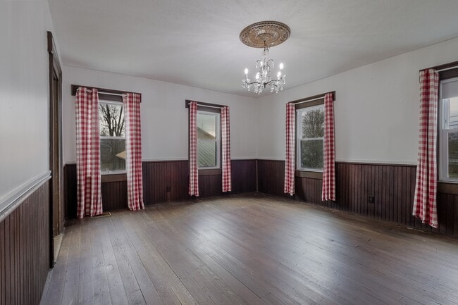 Photo - 329 Grayson St