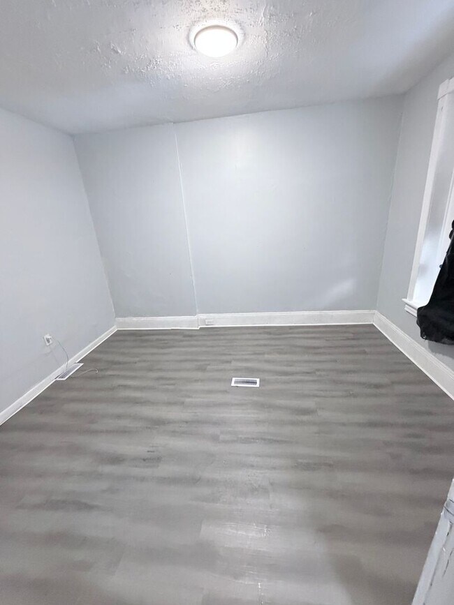 Photo - 10 Jarvis Pl Unit 1