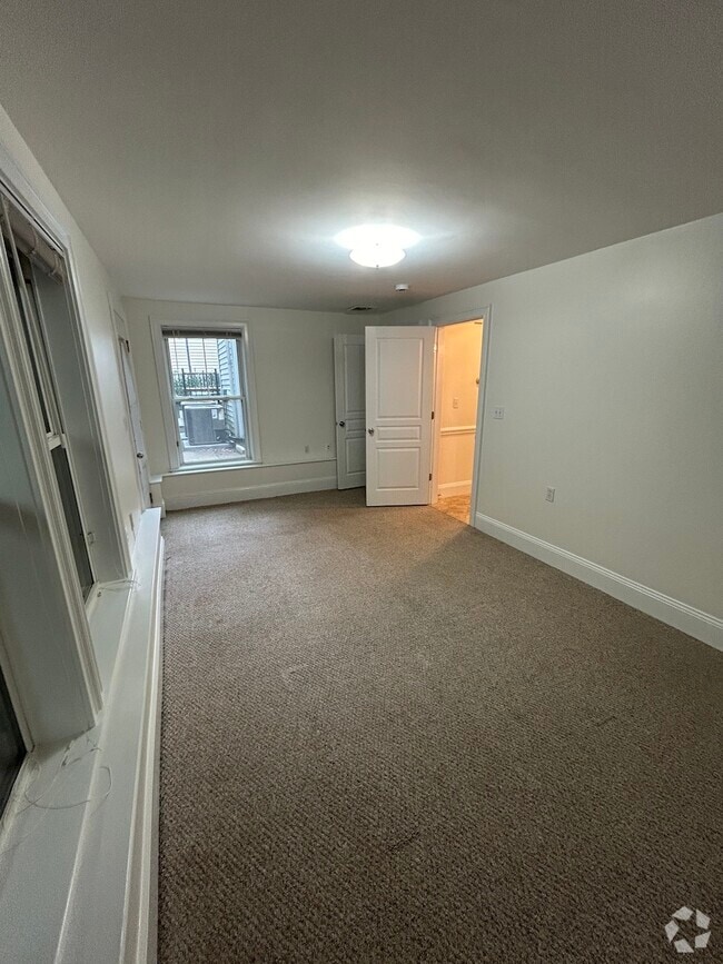 Building Photo - 2 Goodwin Ct Rental