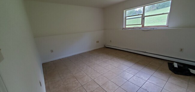 Photo - 371 NY-284 Unit 1