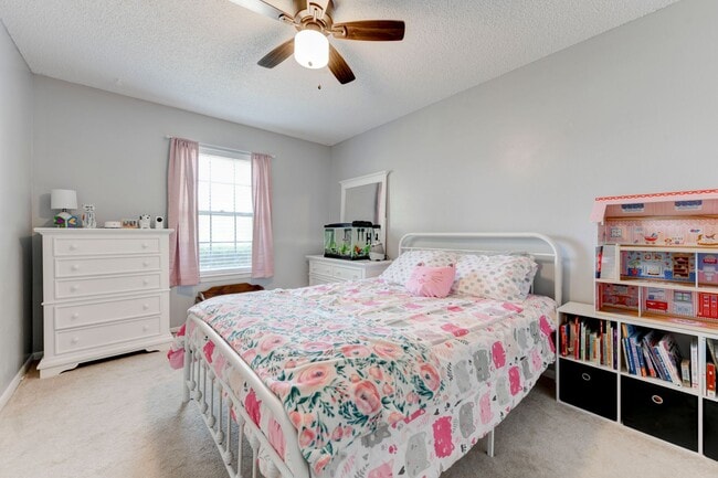 Photo - 303 Manning Dr