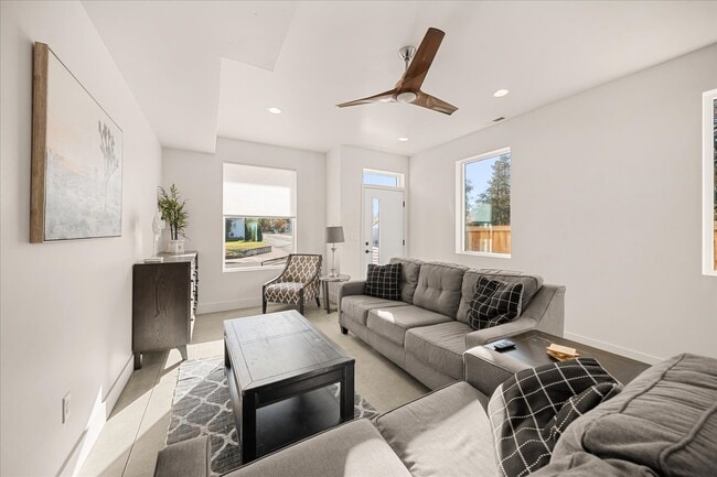 Photo - 3201 E 30th Ave