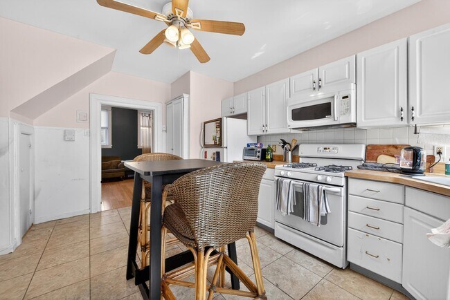 Photo - 105 8th St Unit 1