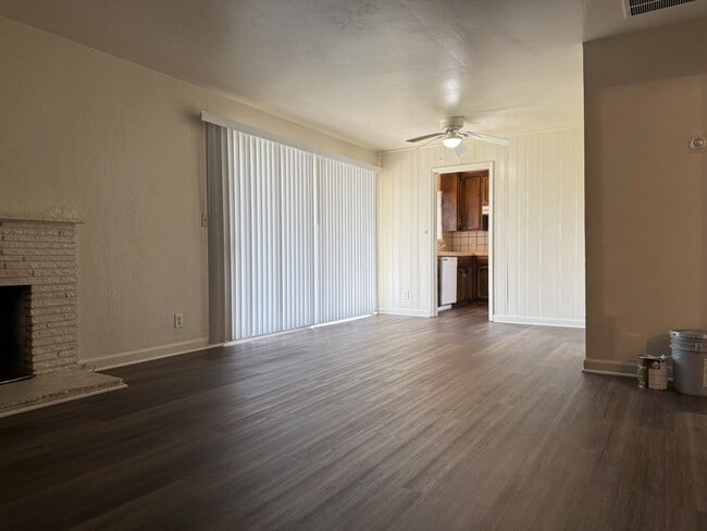 Photo - Available NOW! 4/2 With New Exterior Paint!!