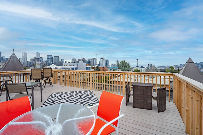 Photo - El Mondo Apartments