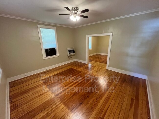 Photo - 2187 Court Ave Unidad 102