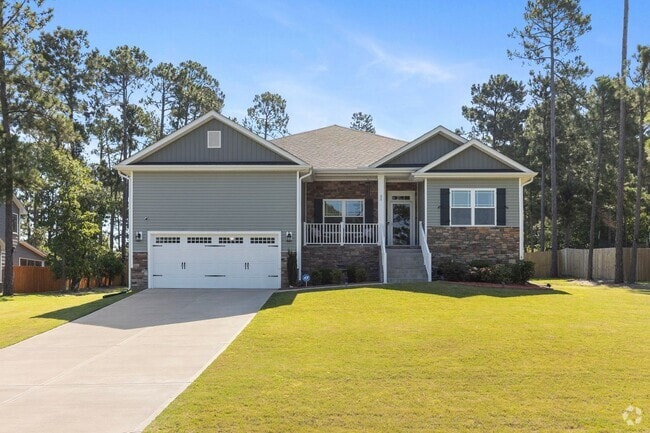 Building Photo - Beautiful 3 Bedroom 2 Bath Ranch Rental