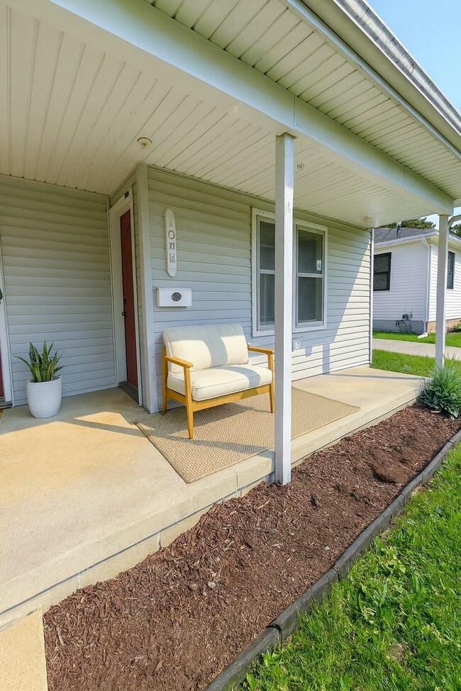 Photo - 104 Sycamore St Unit B