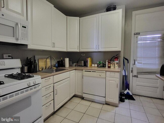 Photo - 2031 Locust St Unit 801