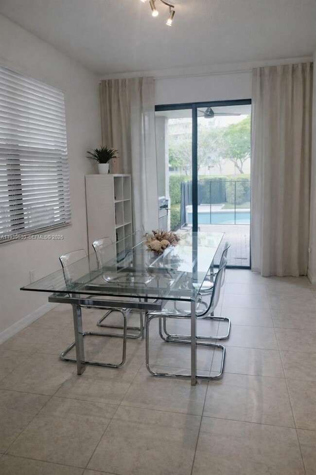 Photo - 909 NE 193rd Terrace