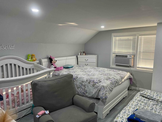 Photo - 28 Linden Ave Unit 2