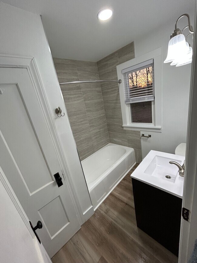 1427 Ozark St