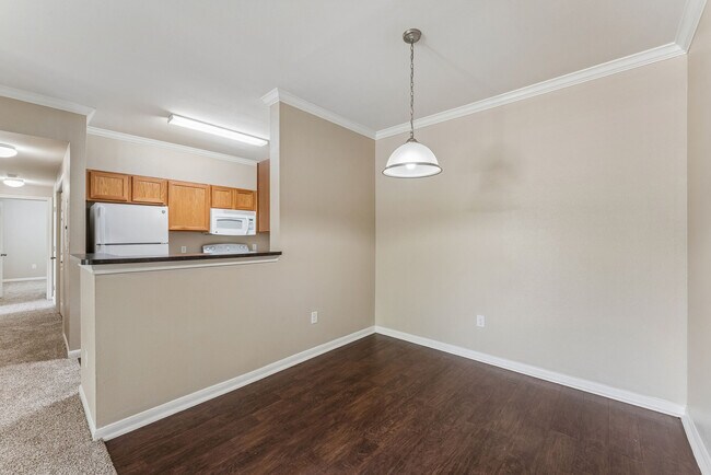 Photo - Point Royale Apartments