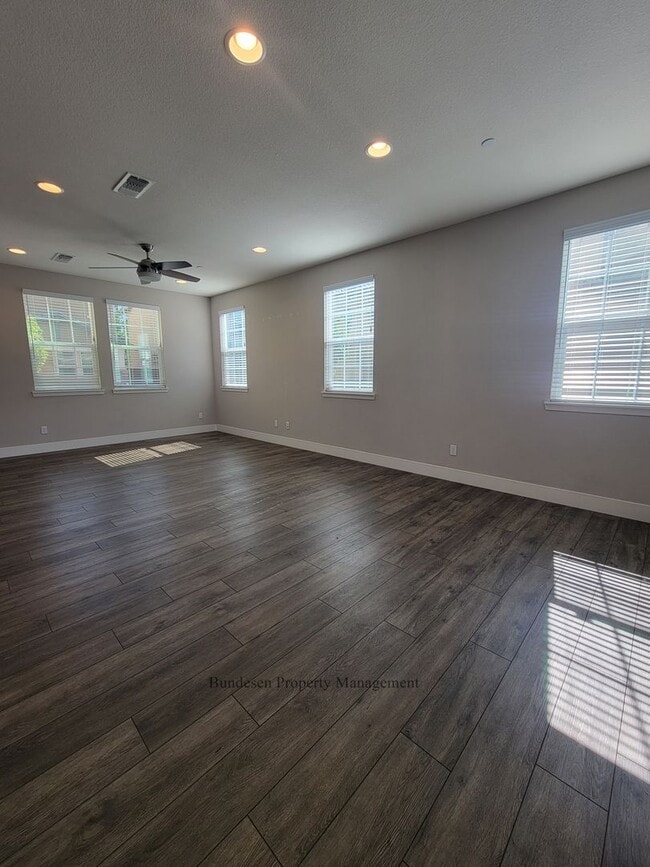 Photo - 1829 Kelly Pl