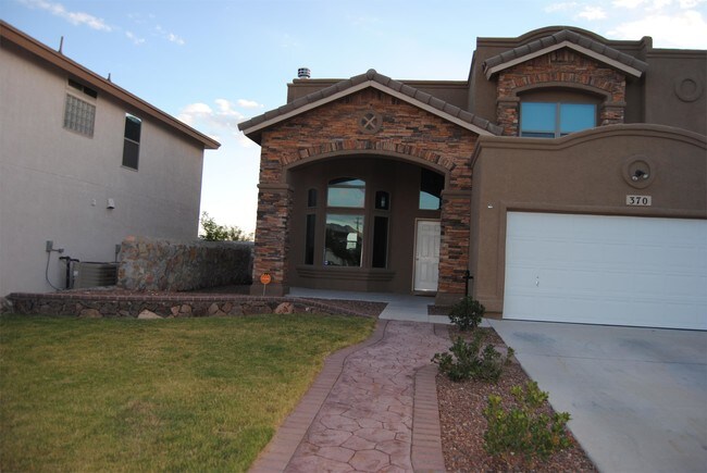 Photo - 370 Bentridge Drive