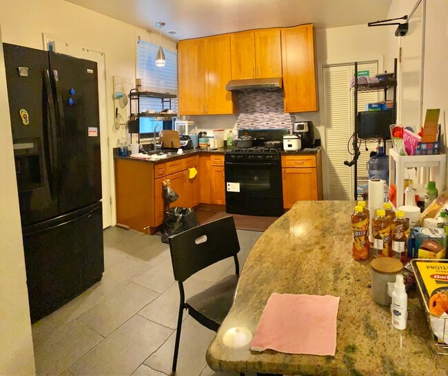 Photo - 254 W 31st St