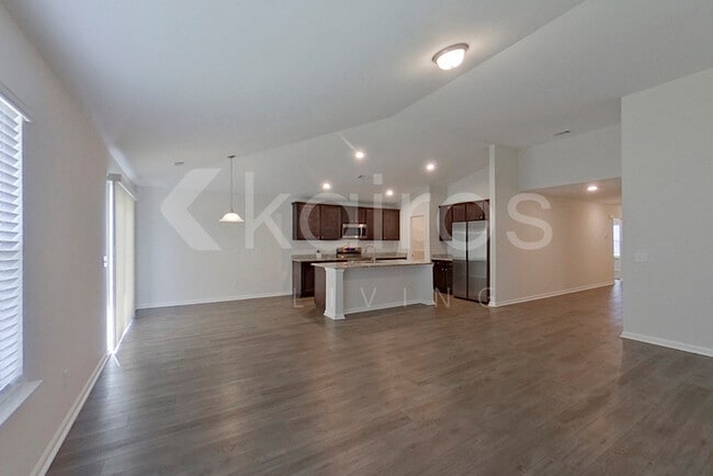 Photo - 103 St Phillip Wy