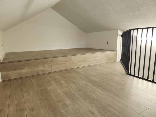 Photo - 402 S Laurel St Unidad 402 S Laurel Street