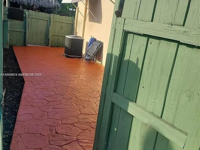 Photo - 6117 SW 31st St Unit B